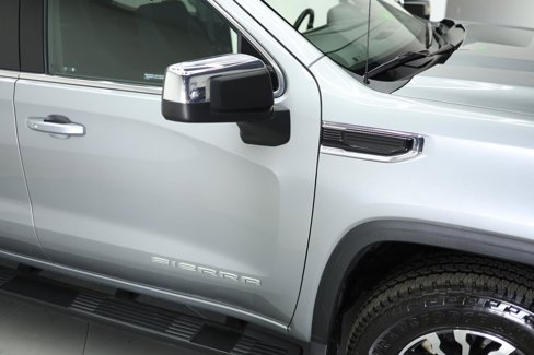 Used 2023 GMC Sierra 1500 SLE image 17