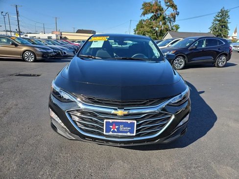 Used 2023 Chevrolet Malibu LT image 2