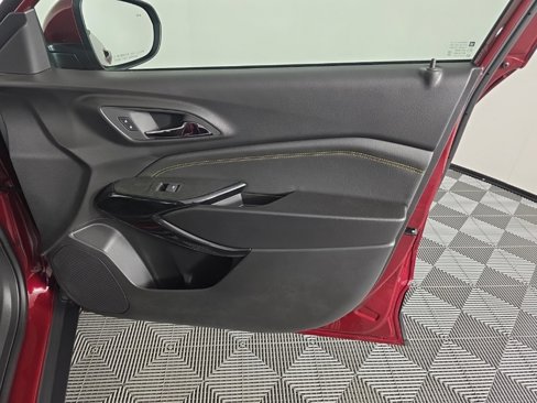 New 2025 Chevrolet Trax LT w/ Driver Confidence Package image 34