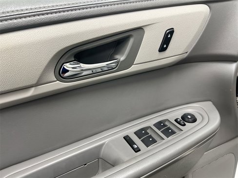 Used 2014 Chevrolet Traverse LT image 20