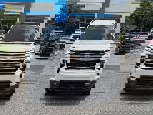New 2026 Chevrolet Traverse LT w/ Enhanced Driving Package image 3