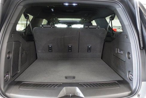 New 2025 Chevrolet Suburban LT w/ Comfort Package image 23