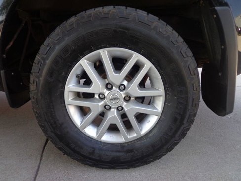 Used 2014 Nissan Frontier SV w/ SV Value Truck Package image 11