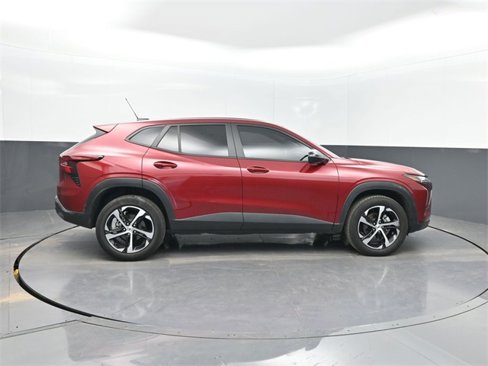 Used 2025 Chevrolet Trax RS w/ Driver Confidence Package image 22