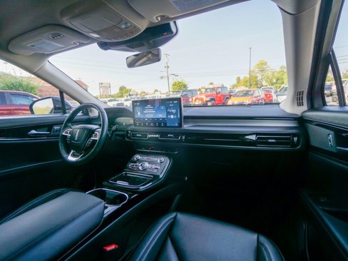 Used 2022 Lincoln Nautilus AWD w/ Premium Package image 15