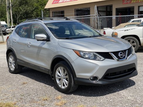 Used 2017 Nissan Rogue Sport SV w/ SV Premium Package image 3