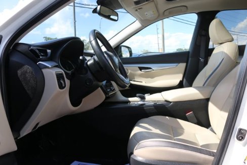 Used 2019 INFINITI QX50 Essential w/ Premium Heat Package image 19