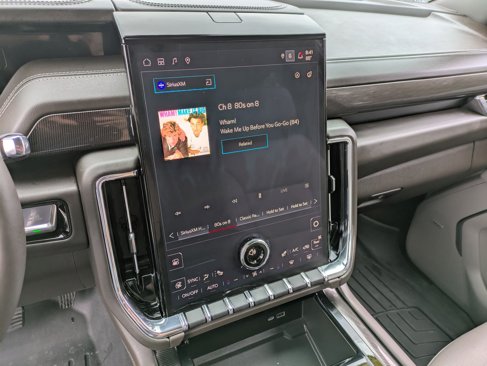 Used 2025 GMC Yukon Elevation image 13