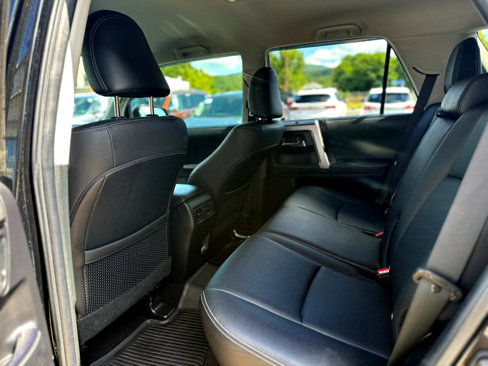 Used 2022 Toyota 4Runner TRD Sport w/ Technology Package image 17