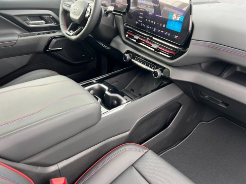 New 2025 Chevrolet Silverado EV RST image 17