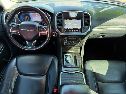 Used 2015 Chrysler 300 Limited image 16