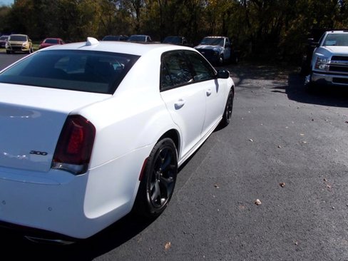 Used 2022 Chrysler 300 Touring L w/ Popular Equipment Group image 14