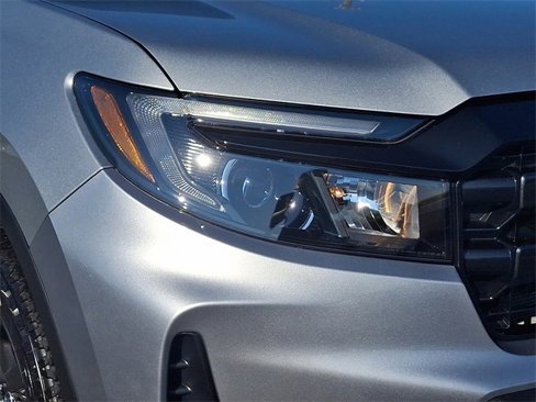 Certified 2025 Honda Ridgeline Sport image 9