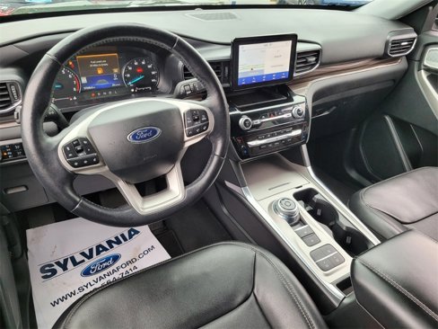 Used 2023 Ford Explorer Limited w/ Equipment Group 301A image 8
