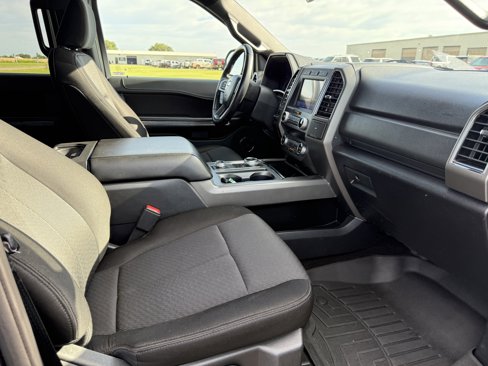 Used 2021 Ford Expedition XLT image 10