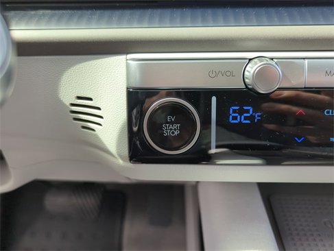 Used 2024 Hyundai Ioniq 6 SEL image 17