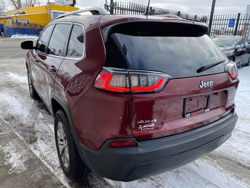 Used 2019 Jeep Cherokee Latitude Plus image 2