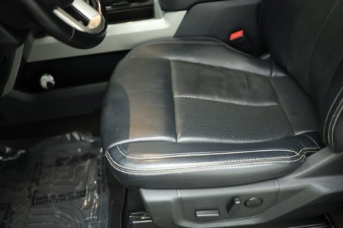 Used 2022 Ford F350 Lariat w/ Tremor Off-Road Package image 23