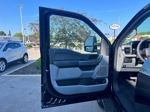 New 2025 Ford F350 XLT w/ Black Appearance Package image 21