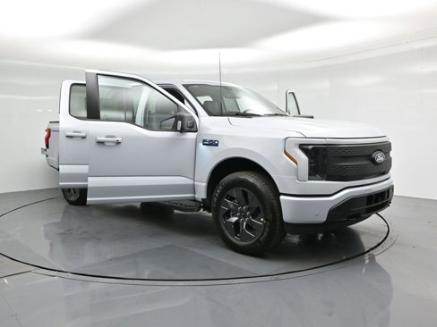 New 2025 Ford F150 Lightning XLT image 32