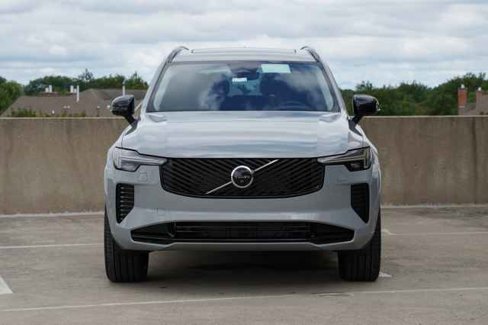 New 2026 Volvo XC90 B6 Ultra w/ Protection Package image 2