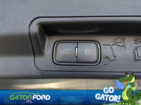 Used 2023 Ford Explorer Limited image 14