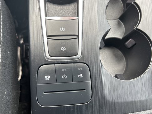 Used 2022 Ford Escape Titanium image 19