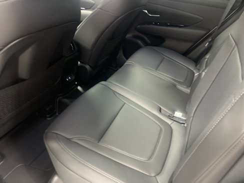 Used 2025 Hyundai Tucson Limited image 30