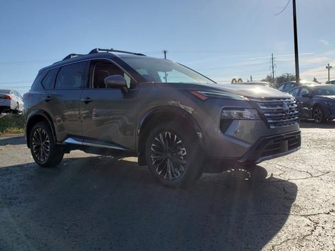 New 2026 Nissan Rogue Platinum image 10