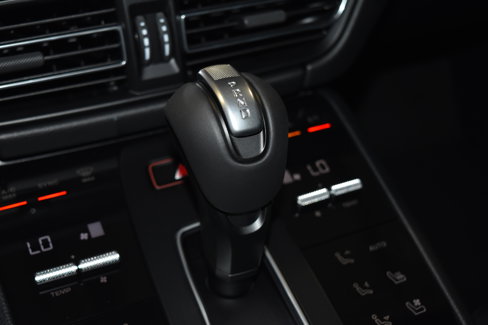 New 2026 Porsche Macan image 17
