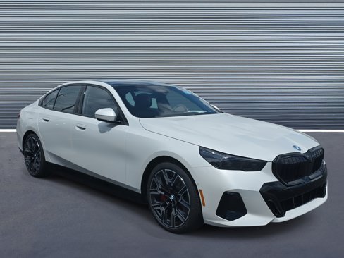 New 2026 BMW 550e xDrive w/ Executive Package image 2