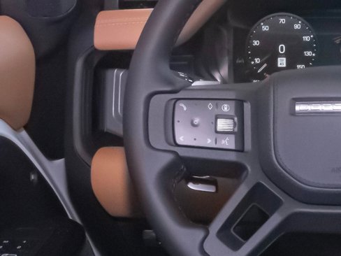 New 2025 Land Rover Defender 110 V8 image 15