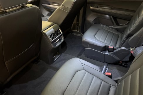 New 2026 Volkswagen Atlas SEL image 11