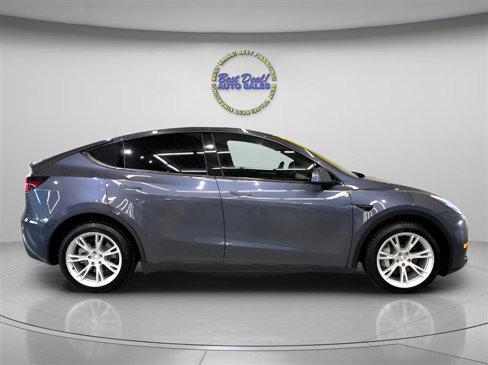 Used 2023 Tesla Model Y Long Range image 8