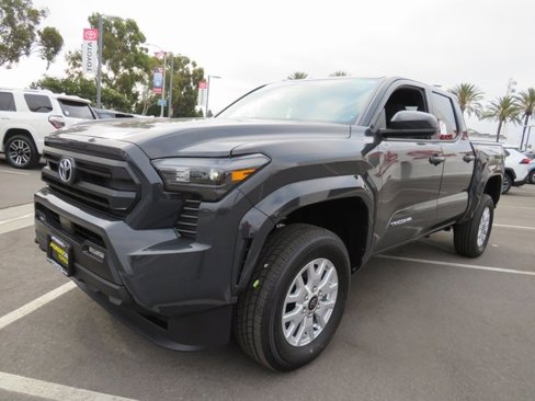 New 2025 Toyota Tacoma SR5 image 3