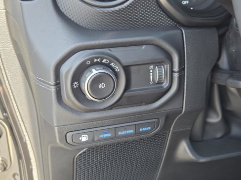 New 2025 Jeep Wrangler Unlimited Rubicon 4xe image 23