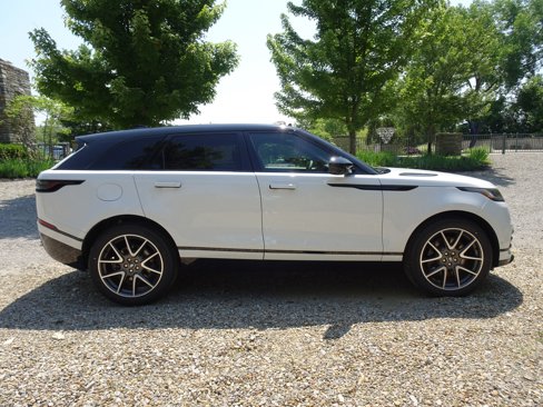 New 2026 Land Rover Range Rover Velar Dynamic SE image 11