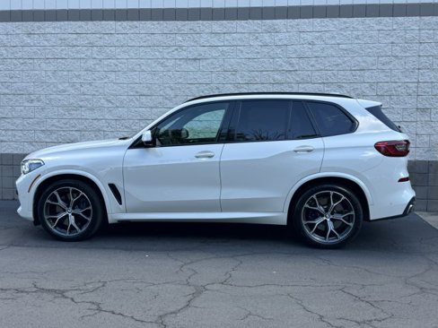 Used 2019 BMW X5 xDrive50i w/ M Sport Package image 11