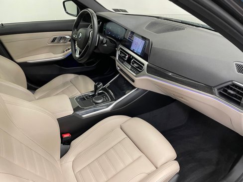 Used 2022 BMW 330i xDrive Sedan w/ Premium Package image 16