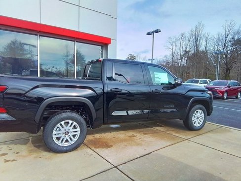 New 2025 Toyota Tundra SR5 image 9