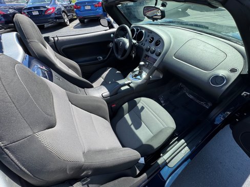 Used 2008 Pontiac Solstice Convertible w/ Preferred Package image 11