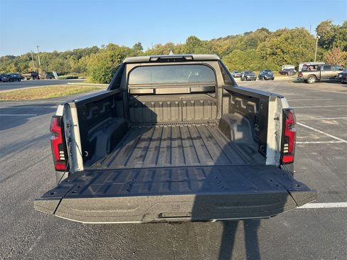 New 2026 Chevrolet Silverado EV LT image 25