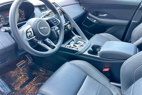 Used 2024 Jaguar E-PACE R-Dynamic SE image 9