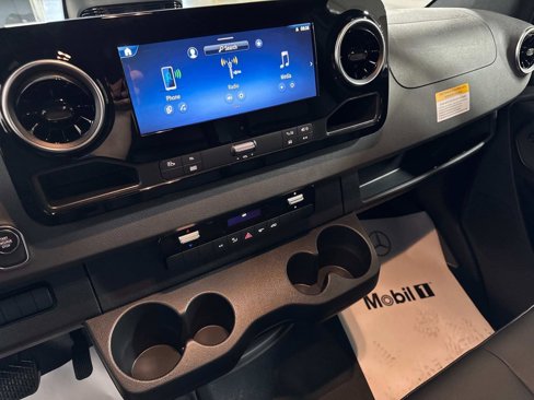 New 2025 Mercedes-Benz Sprinter 2500 image 31