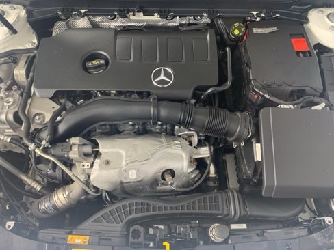 Used 2022 Mercedes-Benz A 220 4MATIC image 10