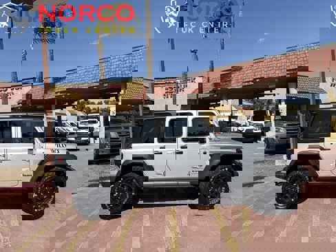 Used 2023 Jeep Wrangler Unlimited w/ Cold Weather Group image 1