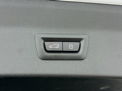 Used 2024 BMW X4 xDrive30i w/ Parking Assistance Package image 32