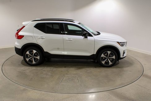 New 2026 Volvo XC40 B5 Plus w/ Protection Package Premier image 7