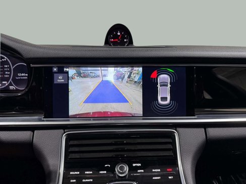 Used 2019 Porsche Panamera 4 image 14