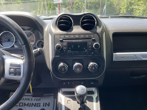 Used 2017 Jeep Compass Latitude image 18